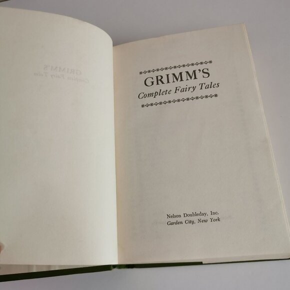 1970s Grimm's Complete Fairy Tales Book Hardcover Green Vintage Dust Jacket - Picture 7 of 11